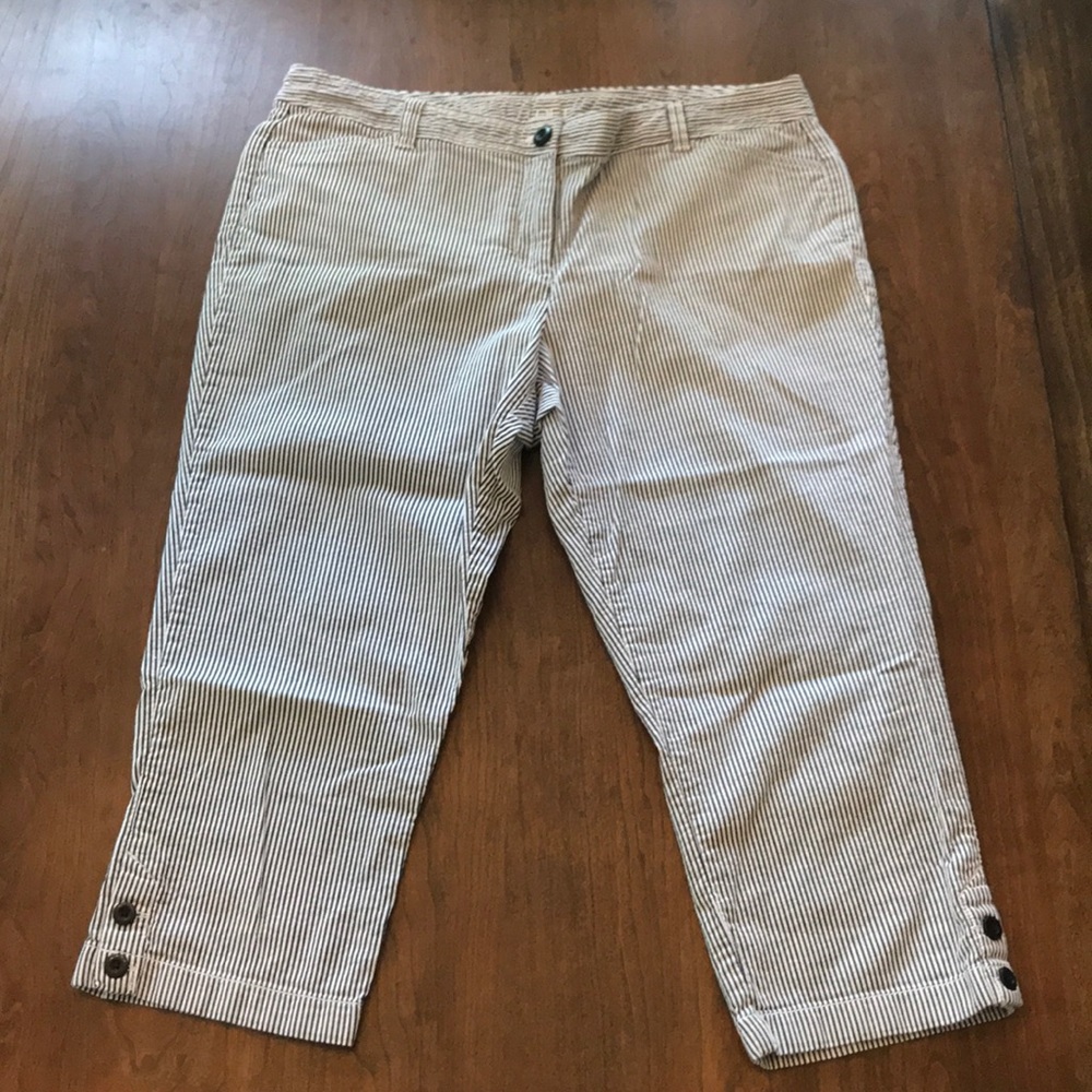 ⭐️ 3/$15: Loft Cotton Crop Pants